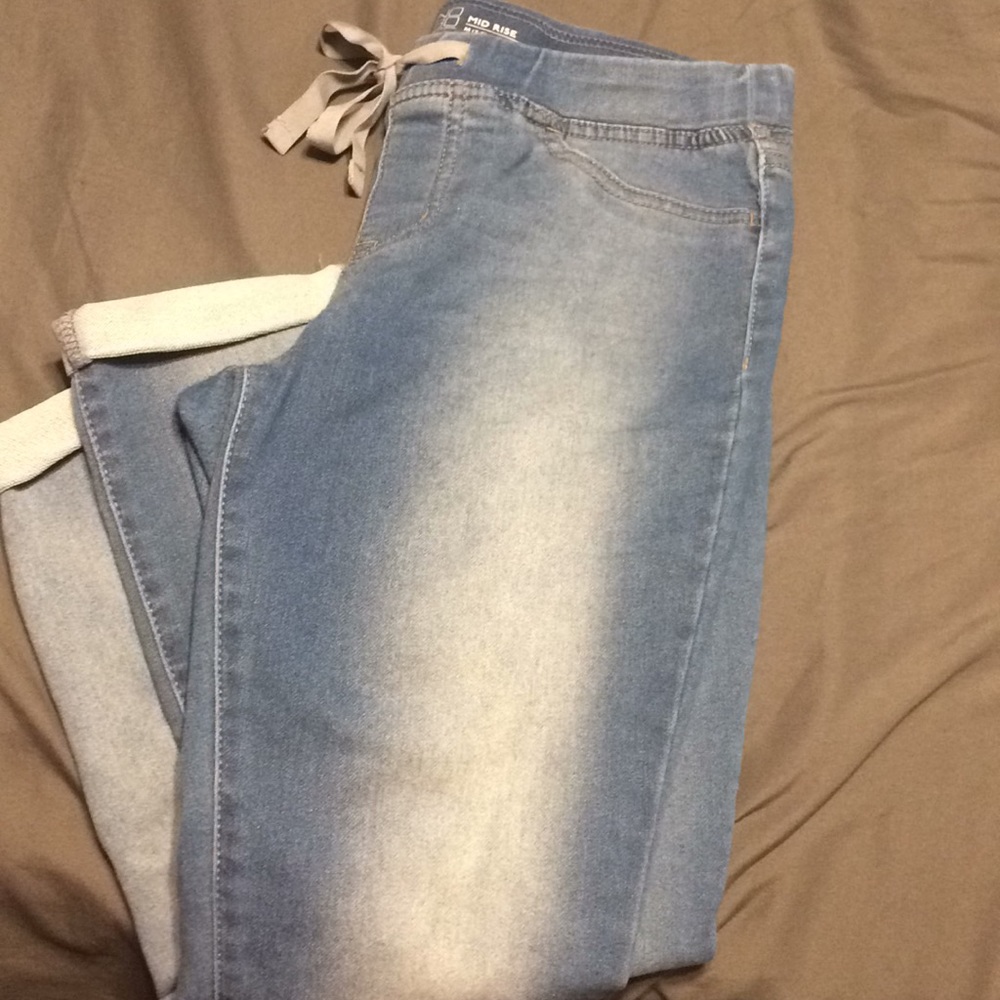 Capris - Picture 5 of 7